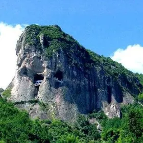 Xian‘gu Cave
