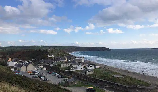 is aberdaron beach dog friendly