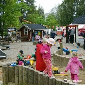Perhepuisto