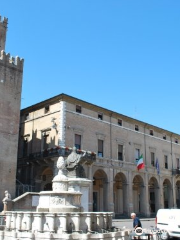 Antica Pescheria di Piazza Cavour