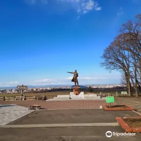 Clark Statue