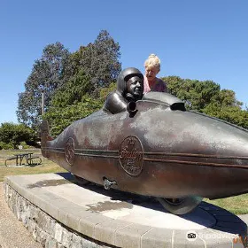 Burt Munro Statue