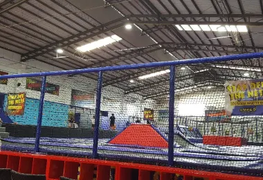 Amped Trampoline Park Thailand (แทรมโพลีนที่ แอมป์แทรมโพลีนพาร์ค ไทยแลนด์) รูปภาพAttractionsยอดนิยม