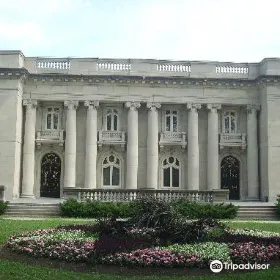 Chateau Dufresne (Dufresne House)