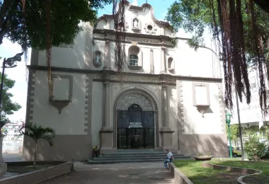 Iglesia Santa Ana Panama รูปภาพAttractionsยอดนิยม