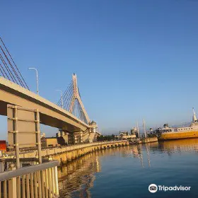 Aoiumi Park