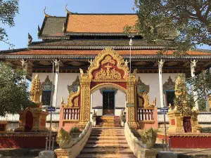 Kampong Pil Pagoda