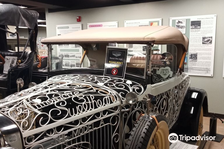Kansas City Automotive Museum travel guidebook must visit attractions