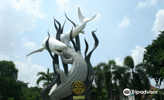 Suroboyo Monument Travel Guidebook Must Visit Attractions In Surabaya Suroboyo Monument Nearby Recommendation Trip Com