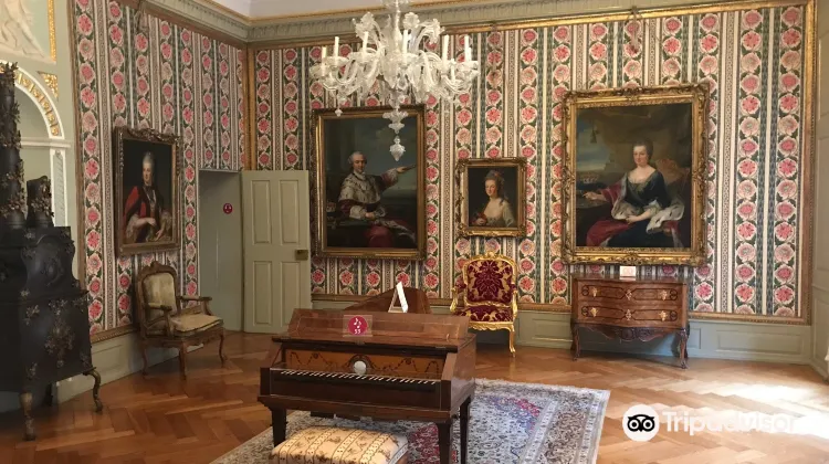 Museum Of The Palatinate Kurpfalzisches Museum And Restaurant Travel Guidebook Must Visit Attractions In Heidelberg Museum Of The Palatinate Kurpfalzisches Museum And Restaurant Nearby Recommendation Trip Com