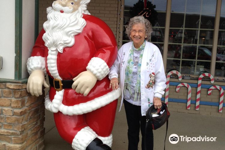 Santa Claus, Indiana travel guidebook must visit attractions in