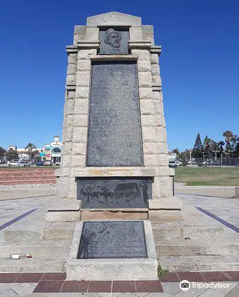 Piet Retief Monument3
