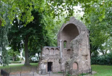 Rijksmonument Barbarossa-ruine of ruine apsis Sint-Maartenskapel รูปภาพAttractionsยอดนิยม