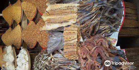 ตลาดสินค้าพื้นเมืองชาวเขาดอยมูเซอ