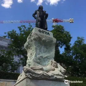Estatua de Francisco de Goya