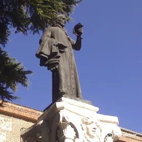 Lope de Vega Statue